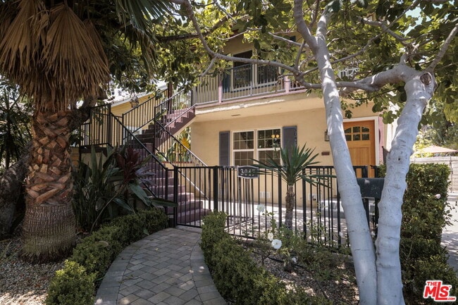 Building Photo - 3047 Perlita Ave