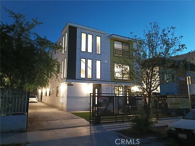 Building Photo - 5654 La Mirada Ave