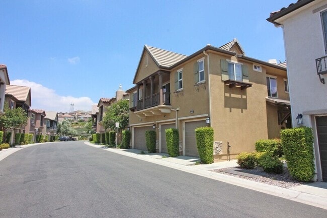 Photo - 28440 Mirabelle Ln Townhome