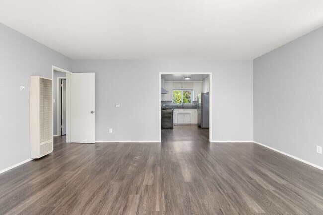 Photo - 1577 Pine Ave Unit 05