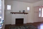 Photo - 1039 E 50th St