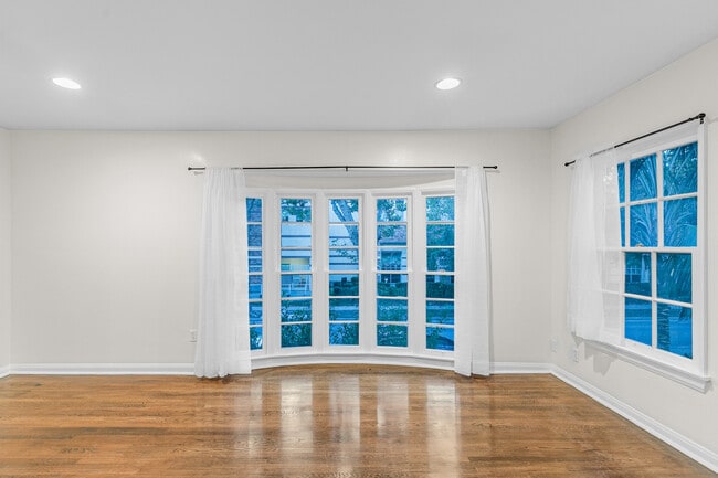 Photo - 222 S Rexford Dr Unit A