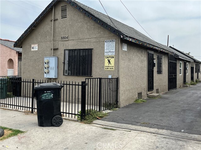 Building Photo - 8804 Beach St Rental