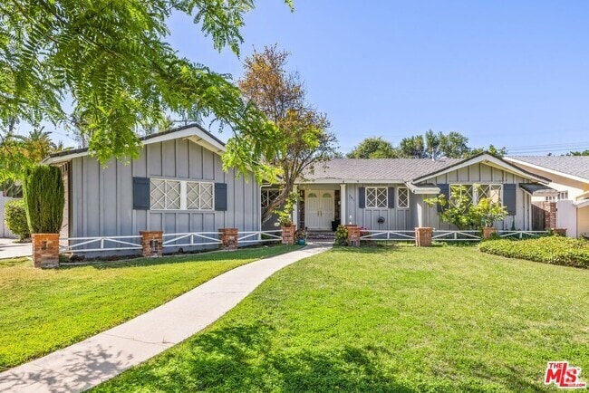 Building Photo - 23414 Dolorosa St Rental