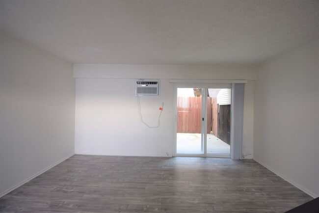 Photo - 5939 Cedros Ave Unit B