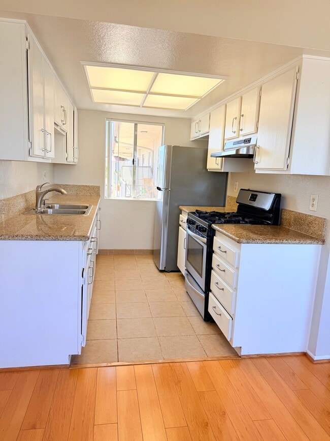 Photo - 700 E Cedar Ave Unit 206