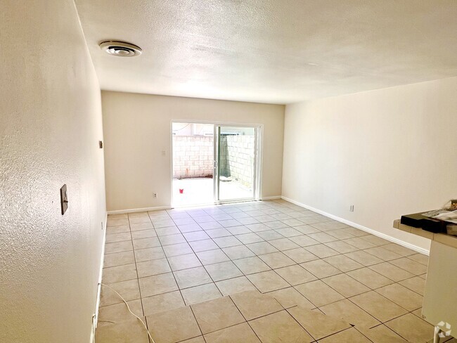 Building Photo - 619 W Provential Dr Unit Apt B