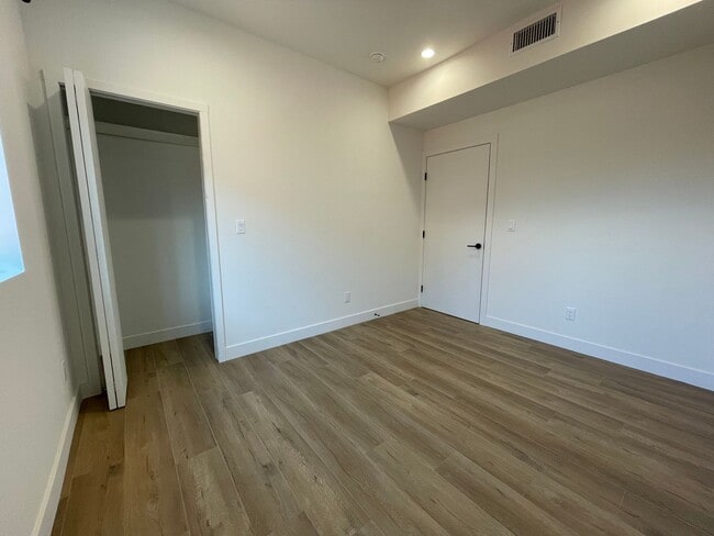 Photo - JUST COMPLETED MODERN TOWNHOMES! Never Lived In! Unit #4516 3/4