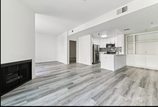 Photo - Kenmore Towers