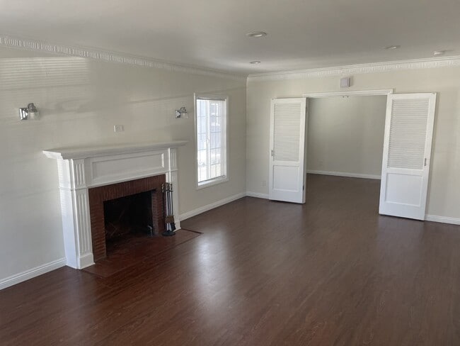 Living Room - 2830 S Holt Ave