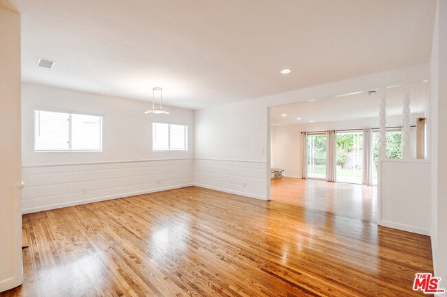 Photo - 12800 Stanwood Dr House