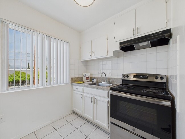 Photo - Woodman Apartments