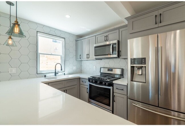 Photo - 3412 Bellevue Ave Unit 3412 1/2