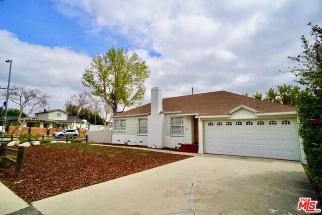 Photo - 5400 West Blvd