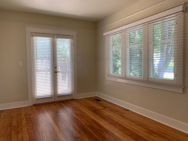 Building Photo - Diamond Duplex Unit 1101