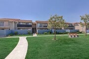Photo - Sierra Vista Apartments