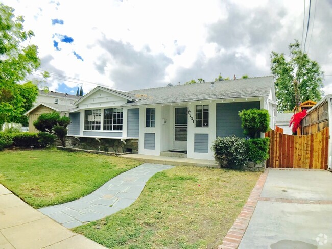 Building Photo - Prime Pocket of Studio City Across from St... Rental