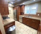 Photo - 1714 Wollacott St