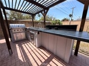 Photo - 3035 Lees Ave