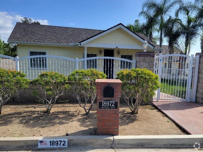 Building Photo - 18972 Santiago Blvd Rental