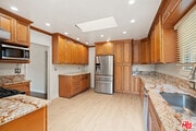 Photo - 422 S Clark Dr