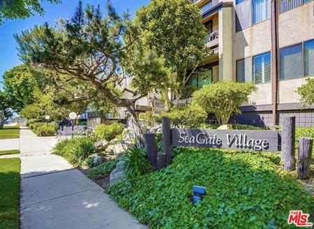 SeaGate Welcomes You - 8711 Falmouth Ave Unit 104