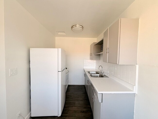 Photo - 5311 Normandie Ave Unit 4