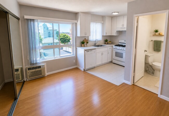 Photo - 4247 Inglewood Blvd Unit #202