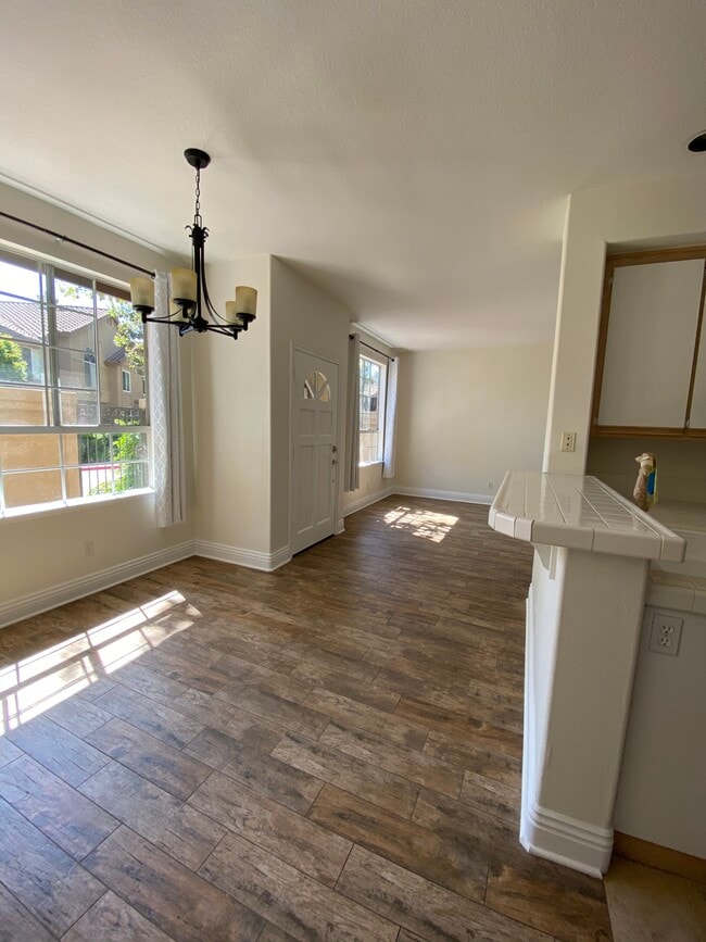 Photo - 14 Hillgate Pl