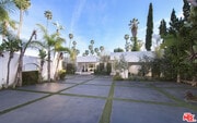 Photo - 900 N Hillcrest Rd House