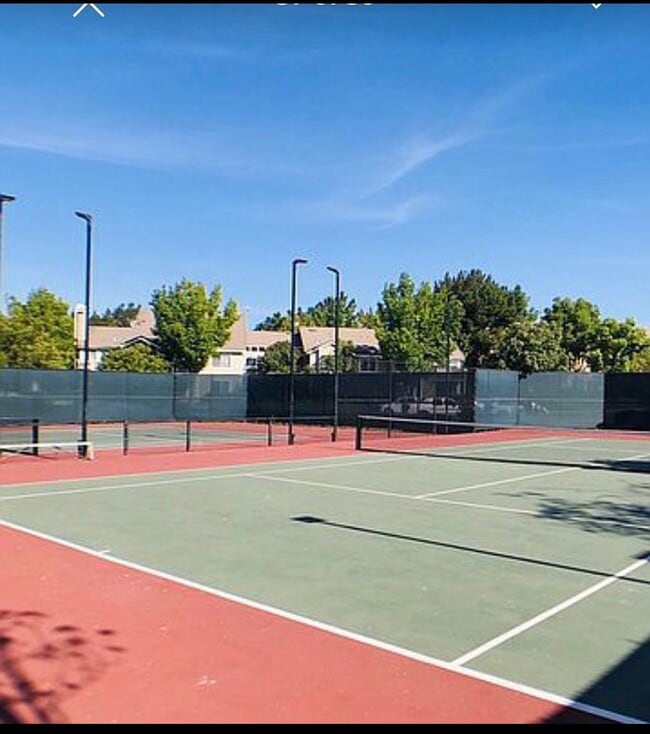 Photo - 3855 Thorncroft Ln Unit B