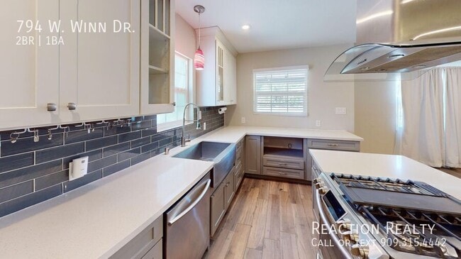 Photo - 794 W Winn Dr