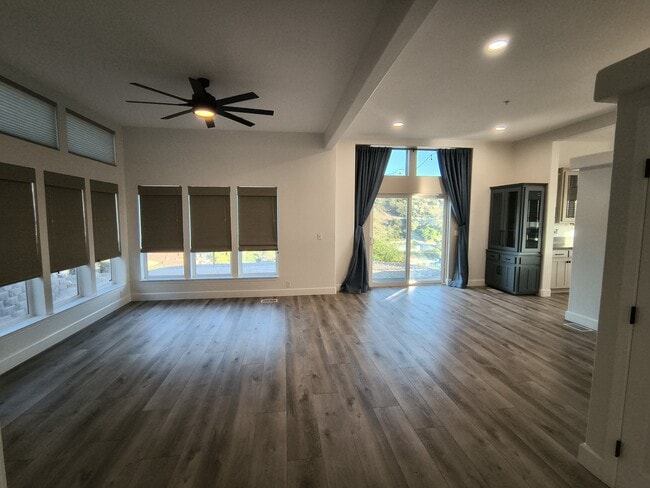 Photo - 2828 La Cresta Rd