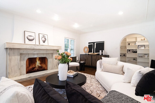 Photo - 108 S Detroit St