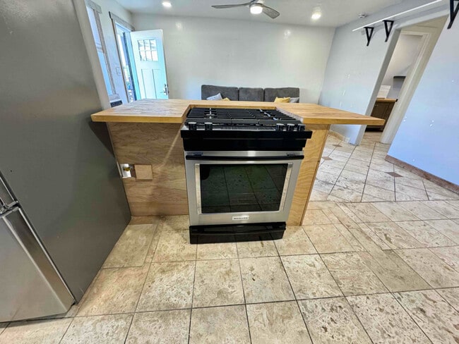 Photo - 713 E Elder St Unit 8