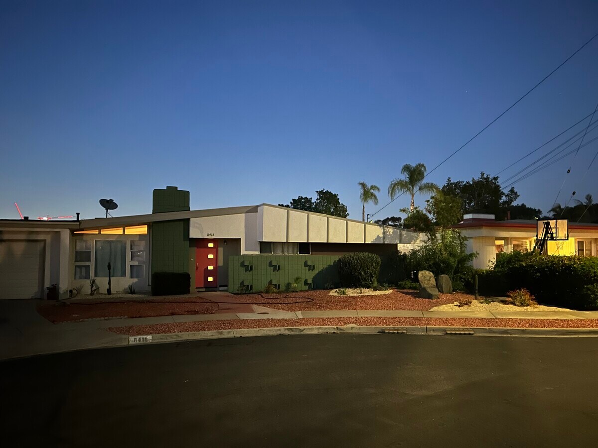 Photo - 8418 Encino Ave