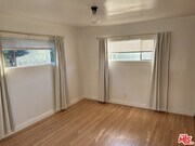 Photo - 366 1/2 E Hillsdale St