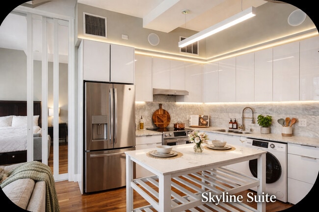 Skyline Suite 1 bedroom - Gorgeous Historical property with new interiors