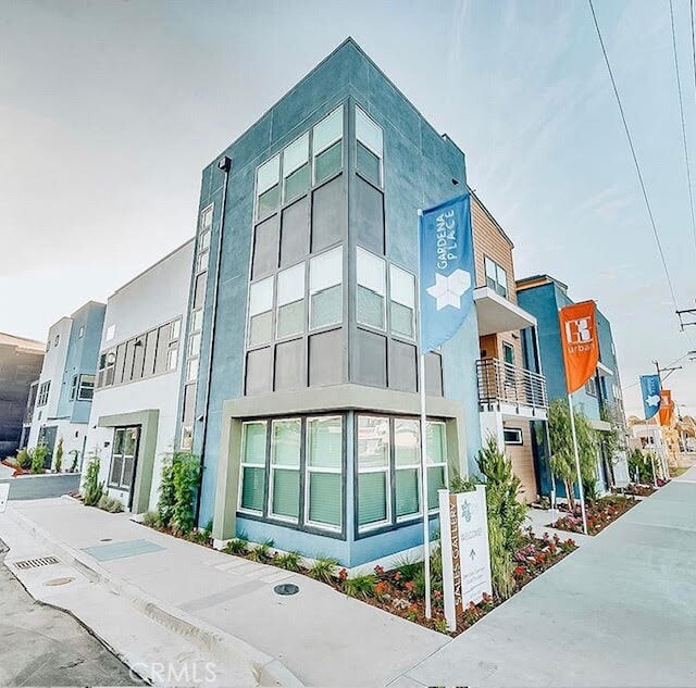 Photo - 14323 Van Ness Ave