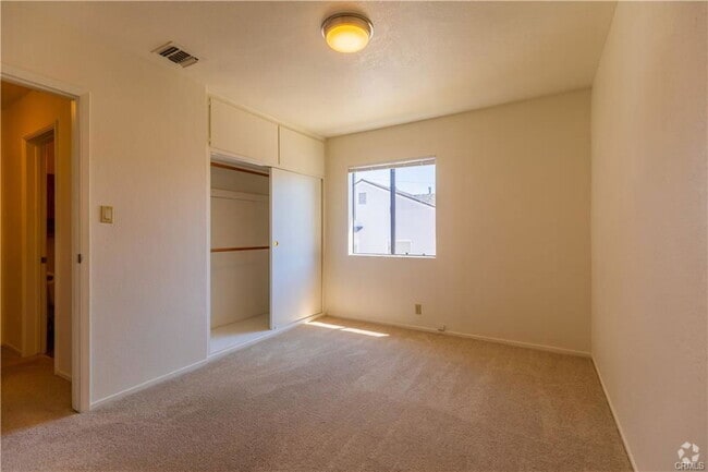 Building Photo - 3222 Brookhill St Rental