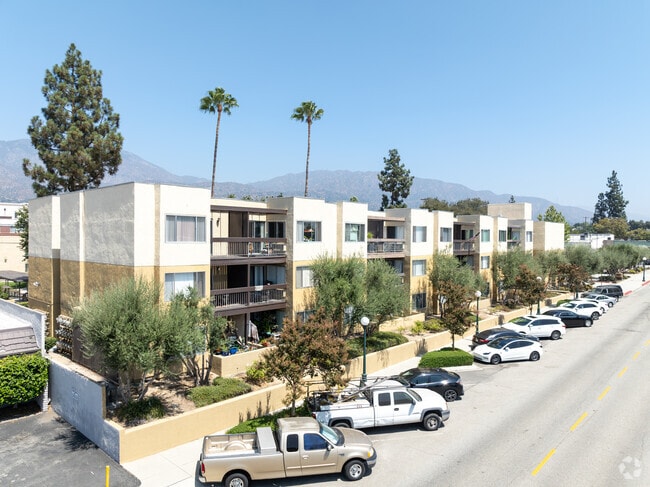 Building Photo - Oak Park Rental