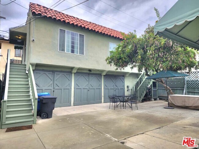 Photo - 1163 N Genesee Ave Unit 1163 1/2