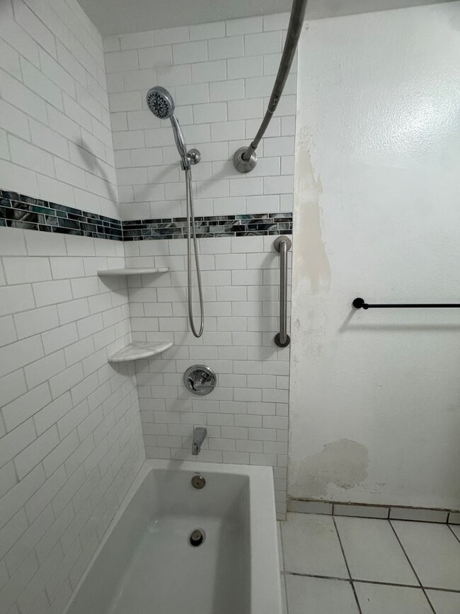 Photo - 7033 Perry Rd Unit B