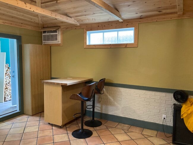 Photo - 1801 N Evergreen St Unit Guesthouse