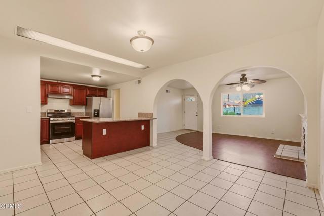Photo - 1379 Glen Ave