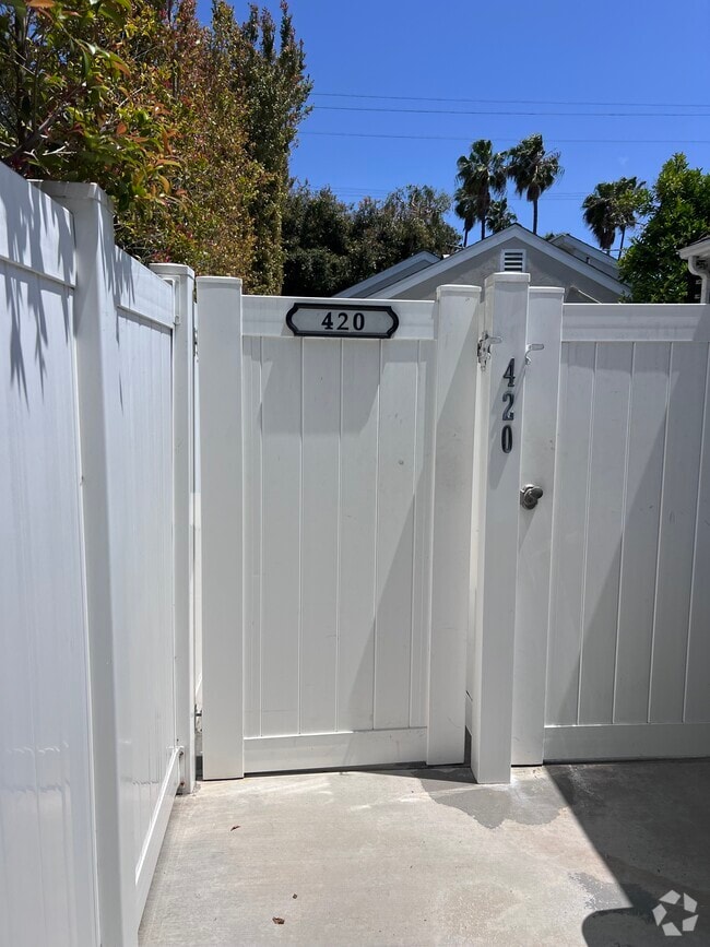 Building Photo - 418 S Citrus Ave Rental