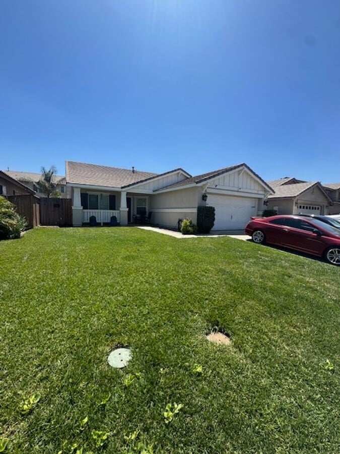 Photo - Beautiful Home Ready for YOU!