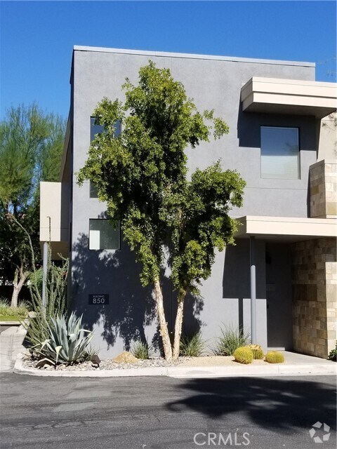 Building Photo - 850 E Palm Canyon Dr Rental