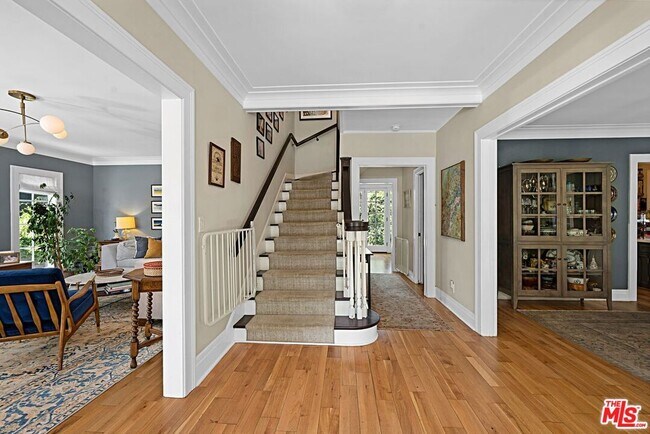 Photo - 379 N Ridgewood Pl