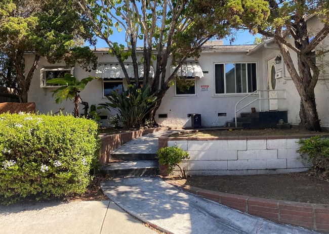 Photo - Large House!! Quick walk to campus!!